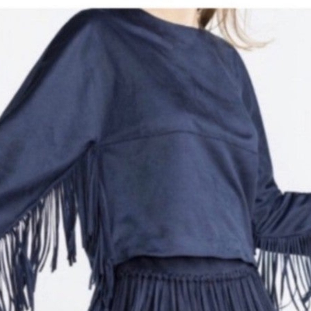 Zara Trafaluc Womens SZ Sm. BLUE suade Fringed cropped top w/back zipper.‎
